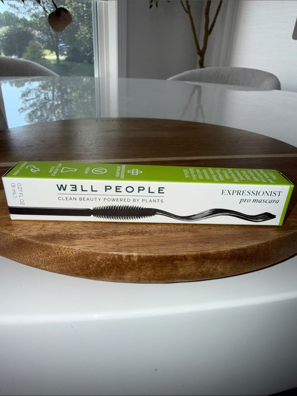 WELL PEOPLE Expressionist Pro Mascara - pro black